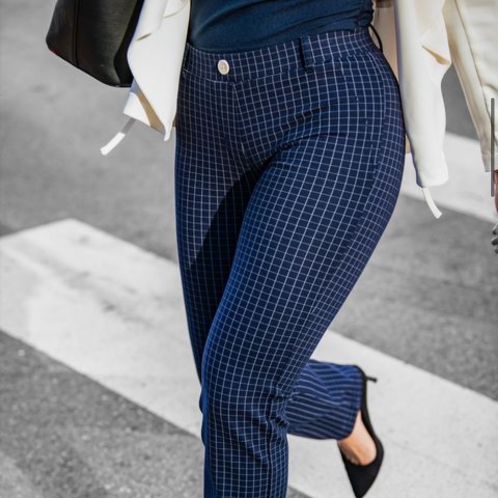 Dress Pant Yoga Pants
Straight-Leg • Classic